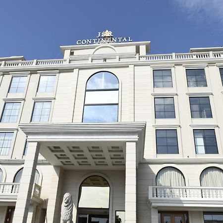 Hotel Jsr Continental Дехрадун Экстерьер фото